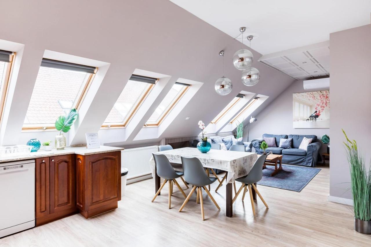 Sunny And Central Penthouse With Private Garage Budapest Exterior foto